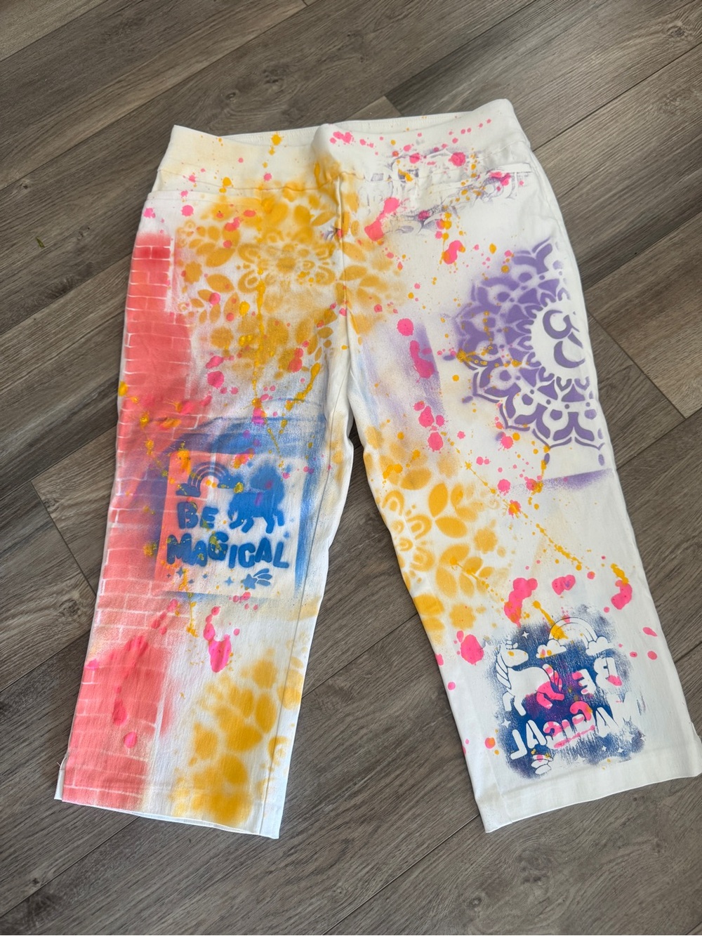 Custom Hand Painted White Capris Size 14 | Christopher & Banks Wearable Art